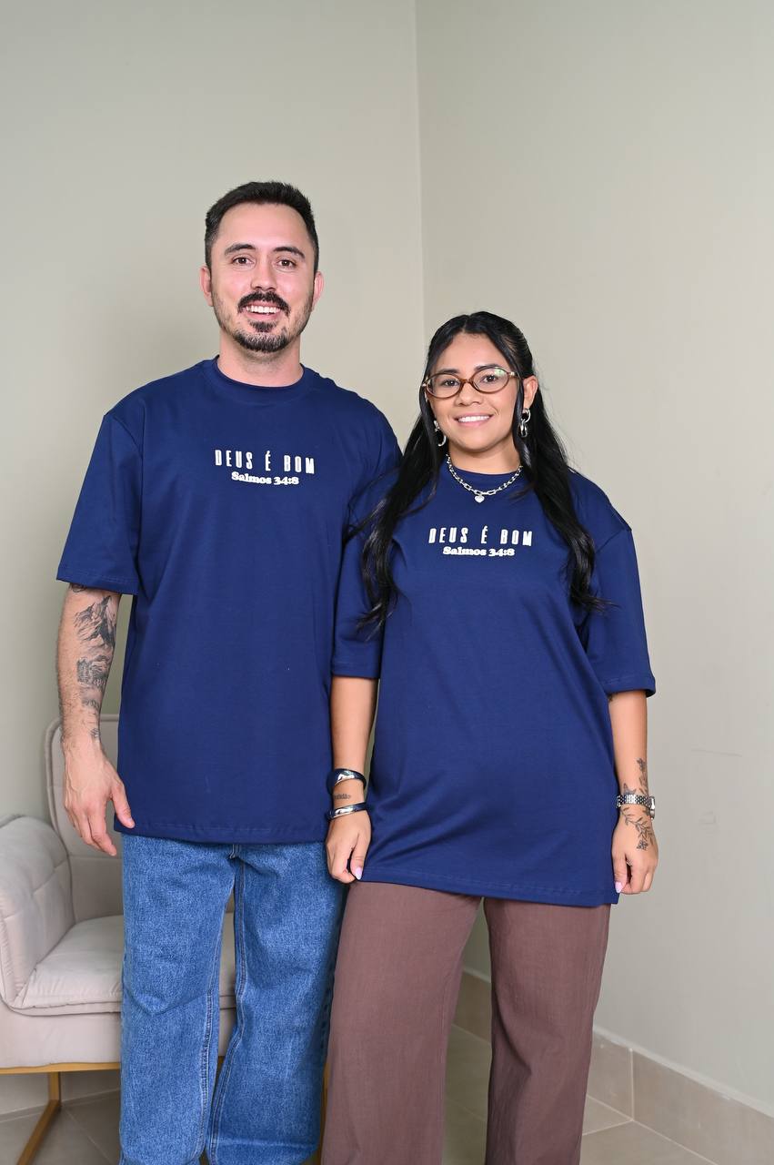 Camiseta Oversized Premium Deus é Bom - Marinho