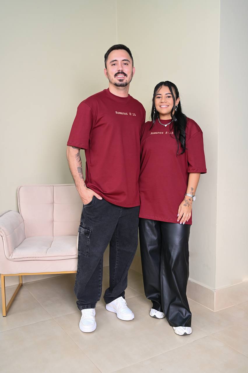 Camiseta Oversized Premium Romanos 8:15 - Marsala